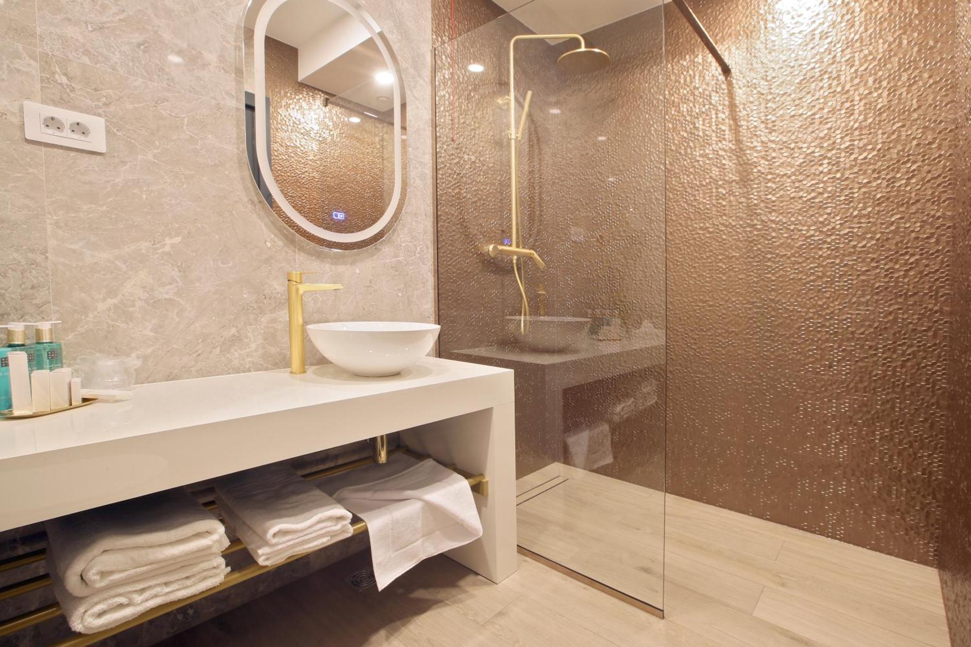 Hotel Artemis Oradea Luaran gambar